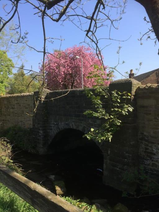 1800 Period Grade 2 Listed Cottage Addingham Esterno foto